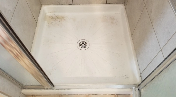 bathtub before reglazing